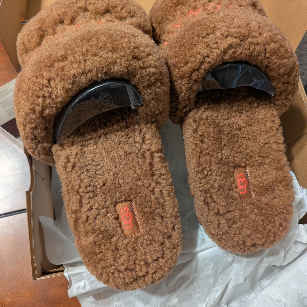 UGG Women's Tan Slippers with Orange Accents - Picture 3 of 6